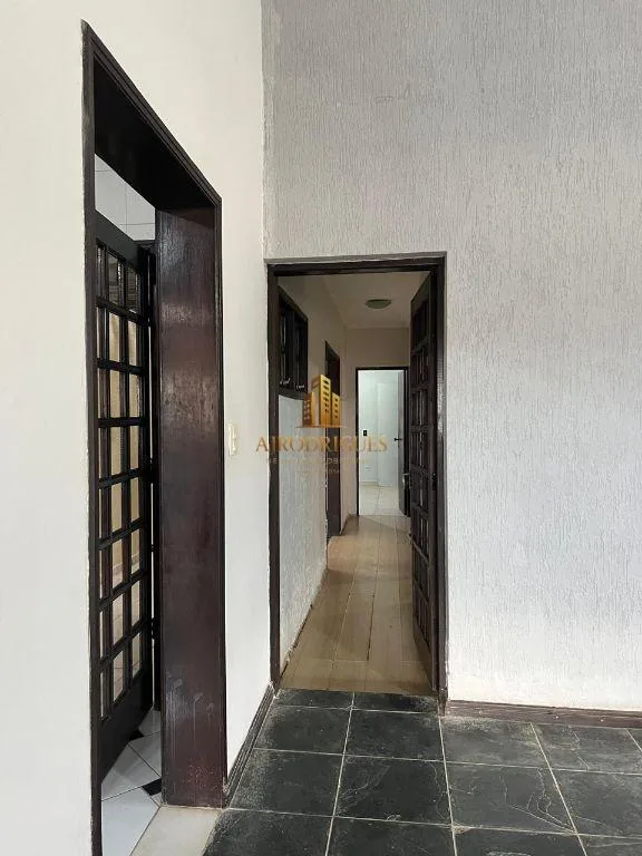 Sobrado para Venda em São Roque, Jardim Villaça, 3 dormitórios, 3 suítes, 3 banheiros, 3 vagas