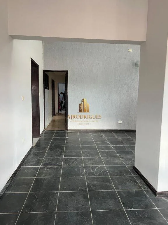 Sobrado para Venda em São Roque, Jardim Villaça, 3 dormitórios, 3 suítes, 3 banheiros, 3 vagas