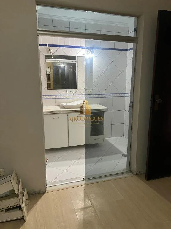 Sobrado para Venda em São Roque, Jardim Villaça, 3 dormitórios, 3 suítes, 3 banheiros, 3 vagas