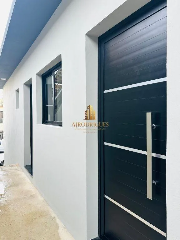 Casa para Venda em Mairinque, Reneville, 2 dormitórios, 1 suíte, 2 banheiros, 2 vagas
