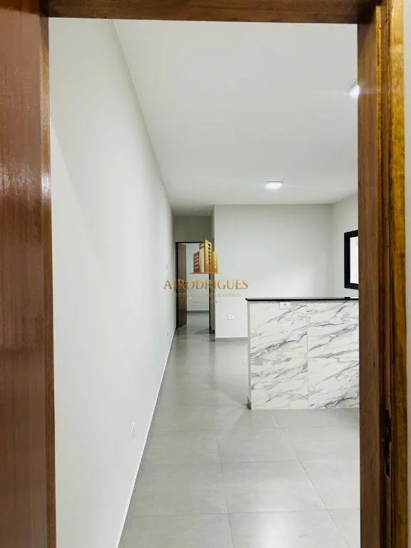 Casa para Venda em Mairinque, Reneville, 2 dormitórios, 1 suíte, 2 banheiros, 2 vagas