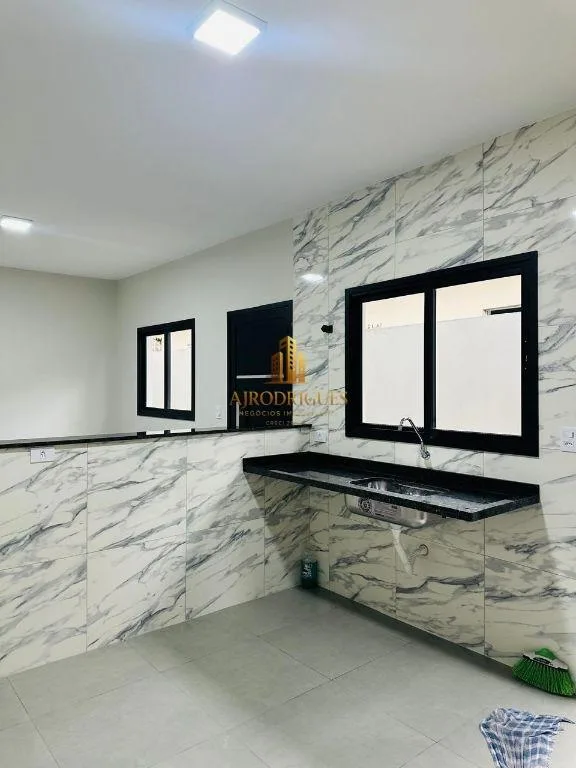 Casa para Venda em Mairinque, Reneville, 2 dormitórios, 1 suíte, 2 banheiros, 2 vagas
