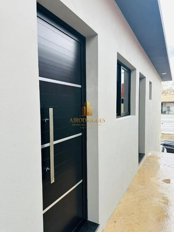 Casa para Venda em Mairinque, Reneville, 2 dormitórios, 1 suíte, 2 banheiros, 2 vagas