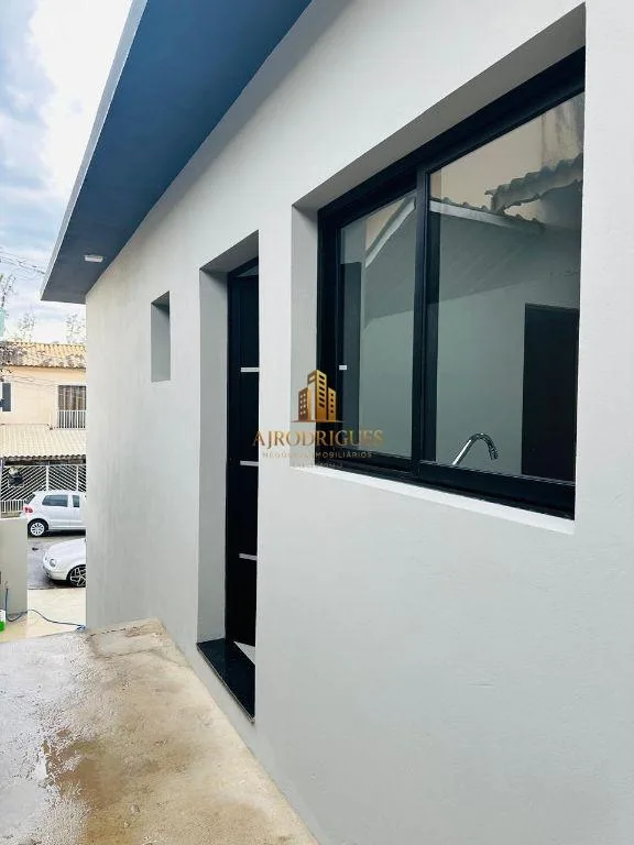 Casa para Venda em Mairinque, Reneville, 2 dormitórios, 1 suíte, 2 banheiros, 2 vagas