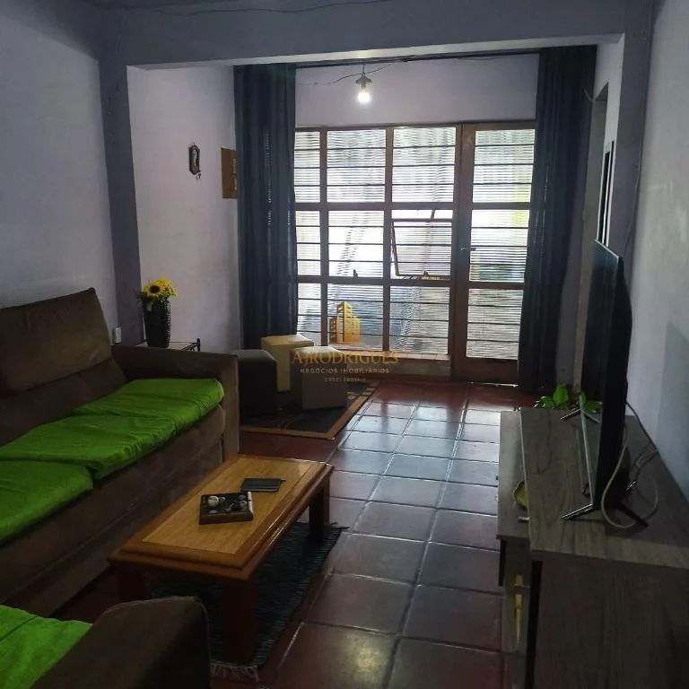 Casa para Venda em São Roque, Vila Irene, 2 dormitórios, 1 banheiro, 2 vagas