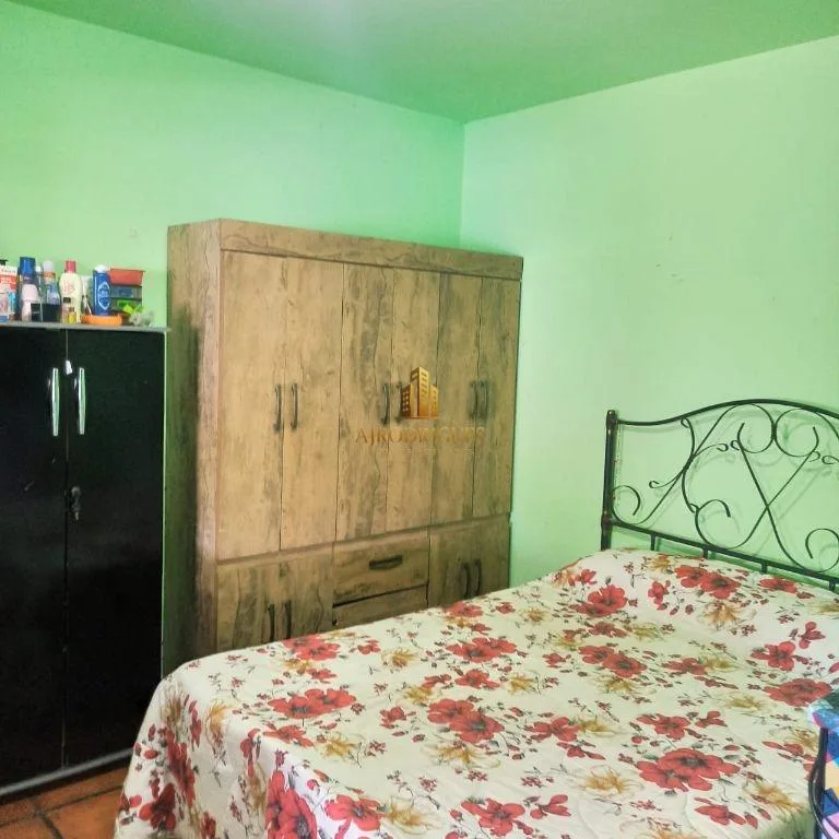Casa para Venda em São Roque, Vila Irene, 2 dormitórios, 1 banheiro, 2 vagas