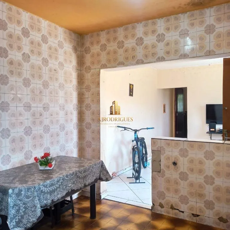 Casa para Venda em São Roque, Vila Irene, 2 dormitórios, 1 banheiro, 2 vagas
