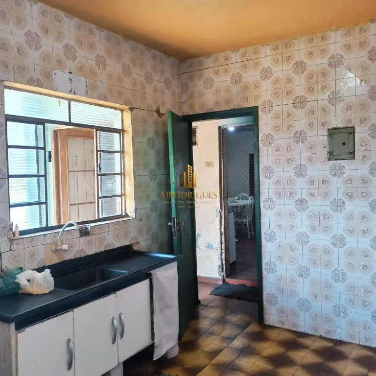 Casa para Venda em São Roque, Vila Irene, 2 dormitórios, 1 banheiro, 2 vagas