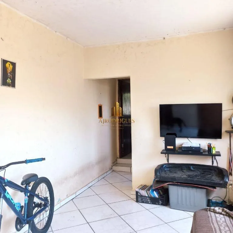 Casa para Venda em São Roque, Vila Irene, 2 dormitórios, 1 banheiro, 2 vagas
