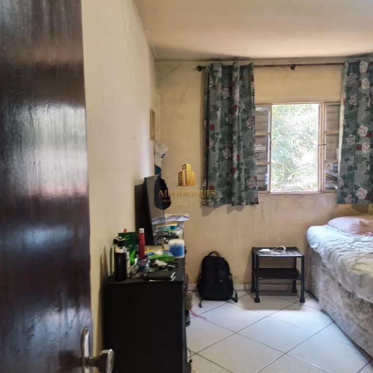 Casa para Venda em São Roque, Vila Irene, 2 dormitórios, 1 banheiro, 2 vagas