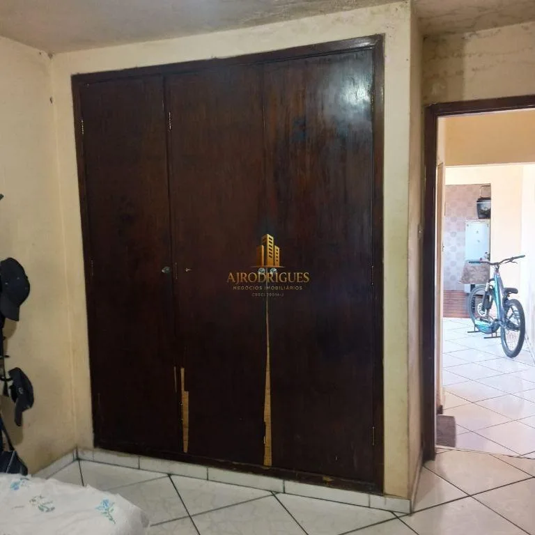 Casa para Venda em São Roque, Vila Irene, 2 dormitórios, 1 banheiro, 2 vagas