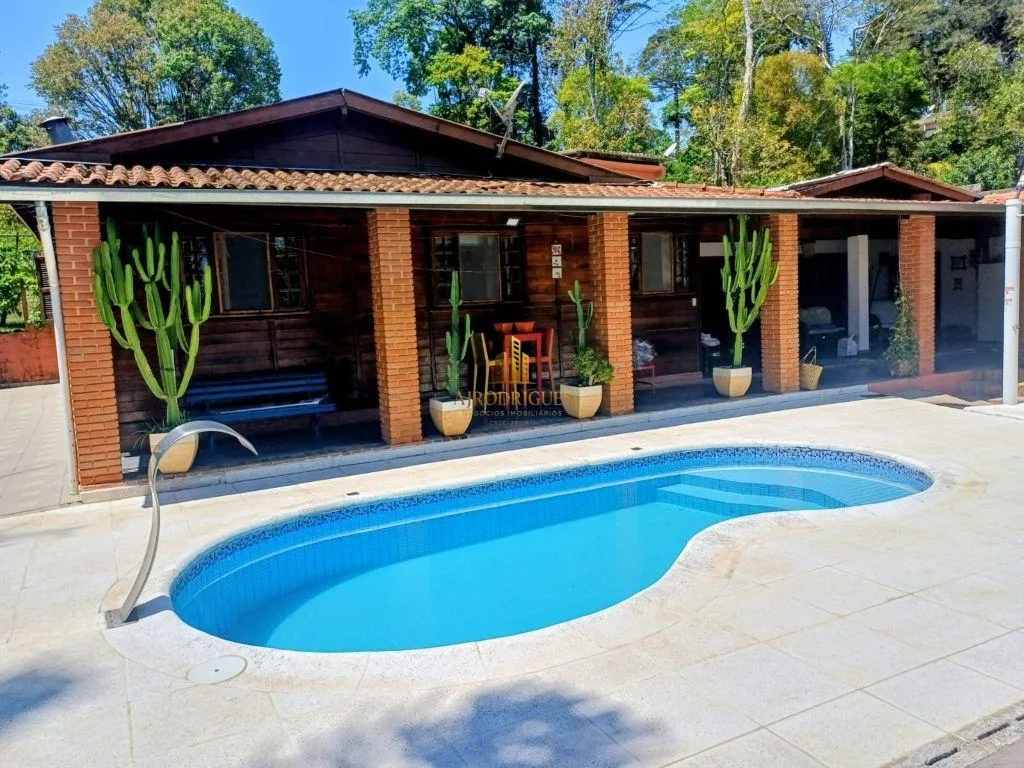 Casa para Venda em São Roque, Alto Da Serra (Mailasqui), 3 dormitórios, 1 suíte, 4 banheiros