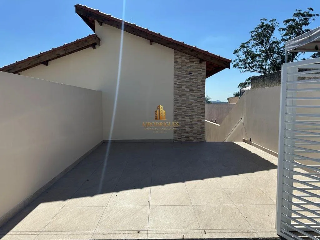 Casa para Venda em Mairinque, São José, 2 dormitórios, 1 suíte, 2 banheiros, 2 vagas