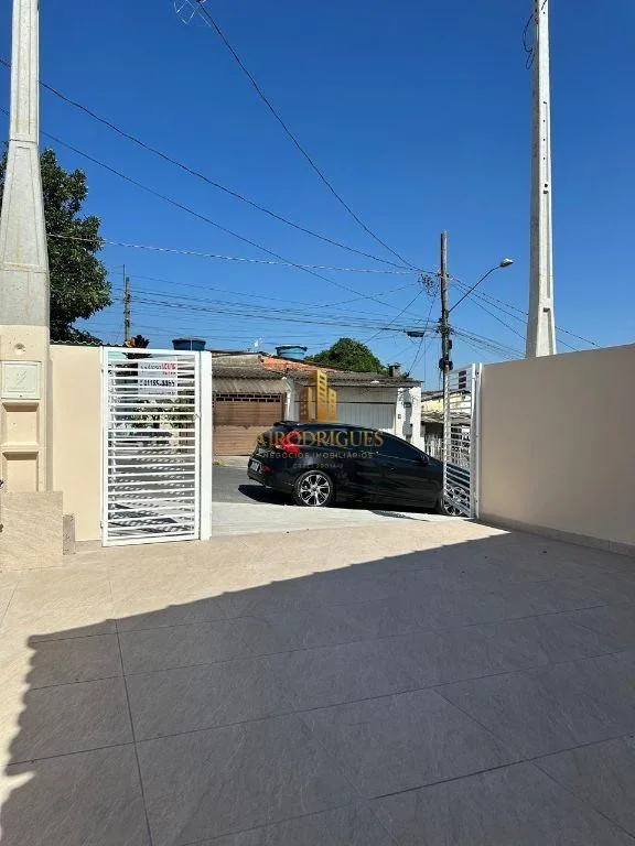 Casa para Venda em Mairinque, São José, 2 dormitórios, 1 suíte, 2 banheiros, 2 vagas