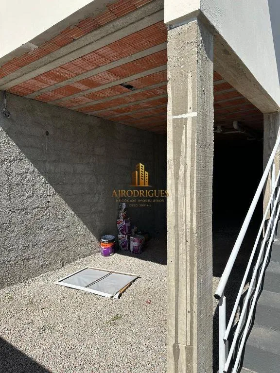 Casa para Venda em Mairinque, São José, 2 dormitórios, 1 suíte, 2 banheiros, 2 vagas