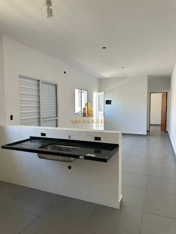 Casa para Venda em Mairinque, São José, 2 dormitórios, 1 suíte, 2 banheiros, 2 vagas