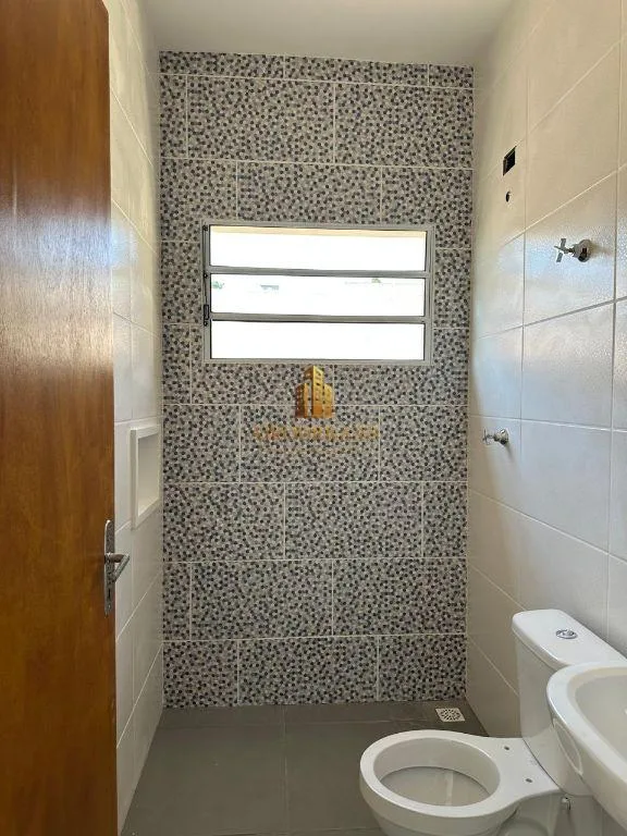 Casa para Venda em Mairinque, São José, 2 dormitórios, 1 suíte, 2 banheiros, 2 vagas
