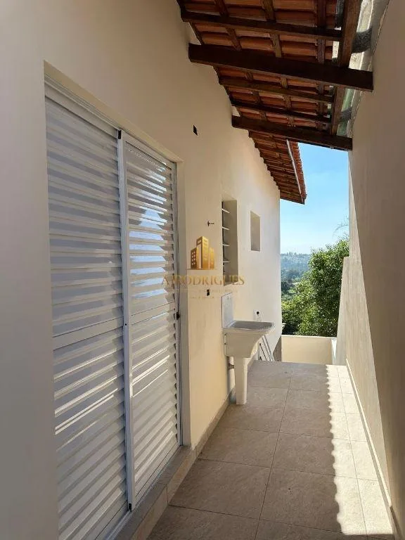 Casa para Venda em Mairinque, São José, 2 dormitórios, 1 suíte, 2 banheiros, 2 vagas