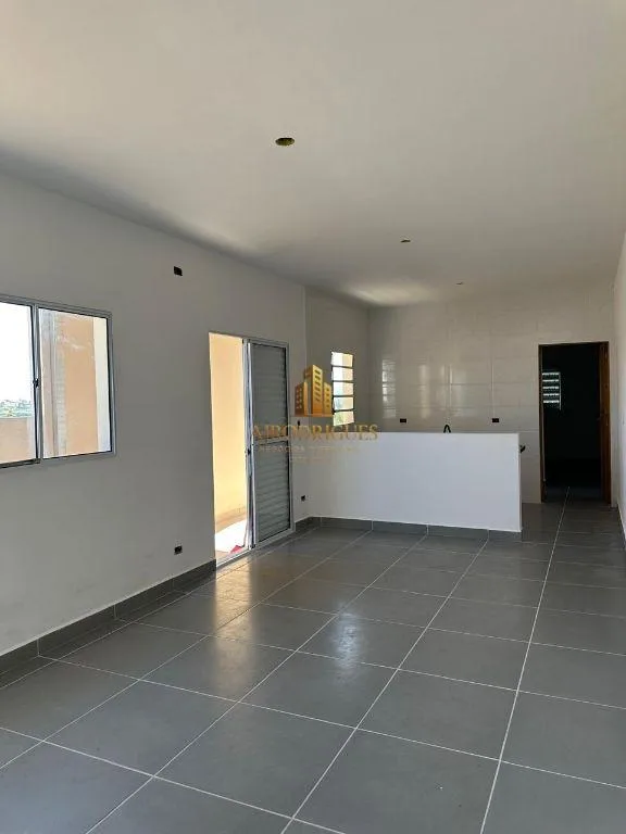 Casa para Venda em Mairinque, São José, 2 dormitórios, 1 suíte, 2 banheiros, 2 vagas