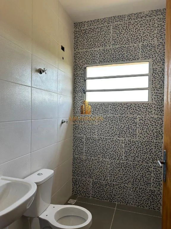 Casa para Venda em Mairinque, São José, 2 dormitórios, 1 suíte, 2 banheiros, 2 vagas