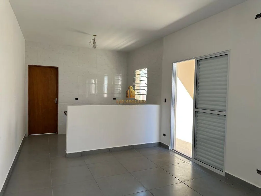Casa para Venda em Mairinque, São José, 2 dormitórios, 1 suíte, 2 banheiros, 2 vagas