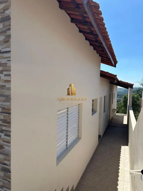 Casa para Venda em Mairinque, São José, 2 dormitórios, 1 suíte, 2 banheiros, 2 vagas