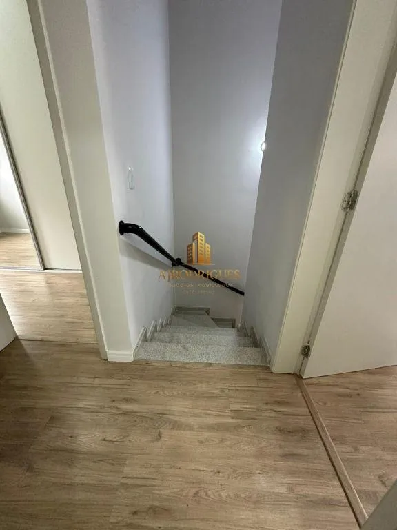 Condomínio Fechado para Venda em São Roque, Taboão, 3 dormitórios, 1 suíte, 2 banheiros, 2 vagas