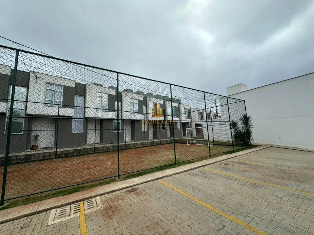 Condomínio Fechado para Venda em Mairinque, Granada, 2 dormitórios, 1 banheiro, 1 vaga