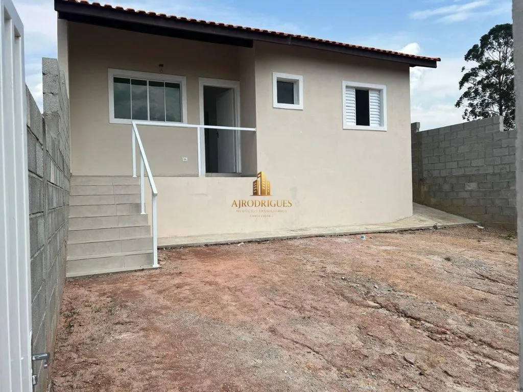 Casa para Venda em São Roque, Vila Vilma (Mailasqui), 2 dormitórios, 1 suíte, 2 banheiros, 2 vagas