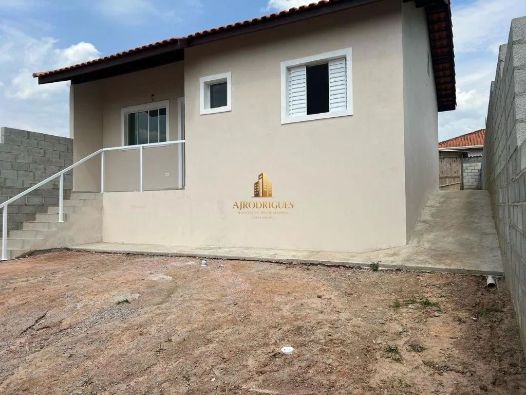 Casa para Venda em São Roque, Vila Vilma (Mailasqui), 2 dormitórios, 1 suíte, 2 banheiros, 2 vagas