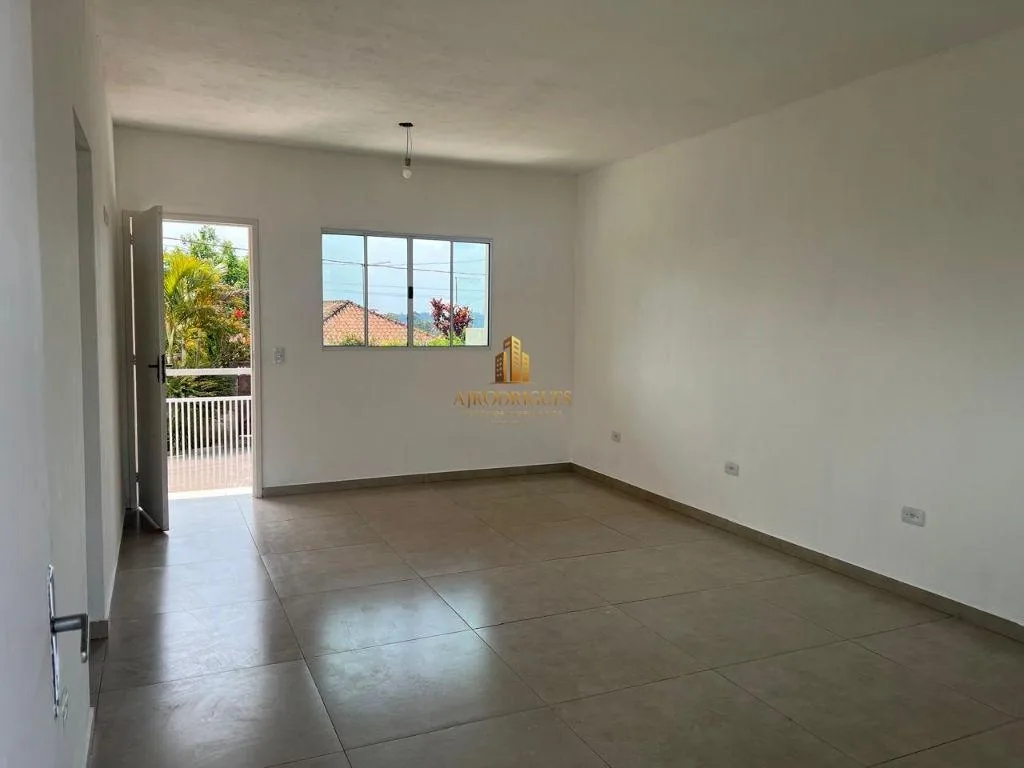 Casa para Venda em São Roque, Vila Vilma (Mailasqui), 2 dormitórios, 1 suíte, 2 banheiros, 2 vagas