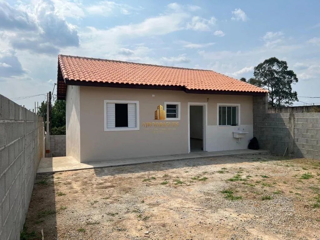 Casa para Venda em São Roque, Vila Vilma (Mailasqui), 2 dormitórios, 1 suíte, 2 banheiros, 2 vagas