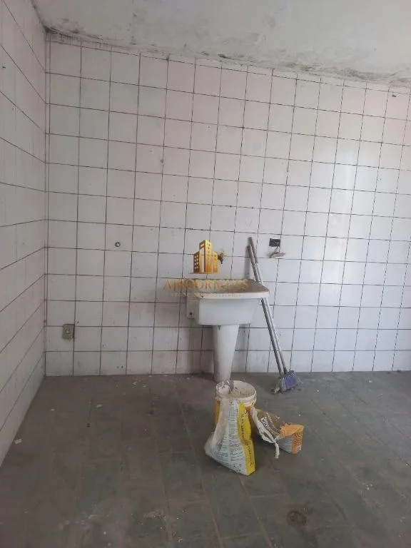 Sobrado para Venda em São Roque, Estação, 3 dormitórios, 1 suíte, 3 banheiros, 2 vagas