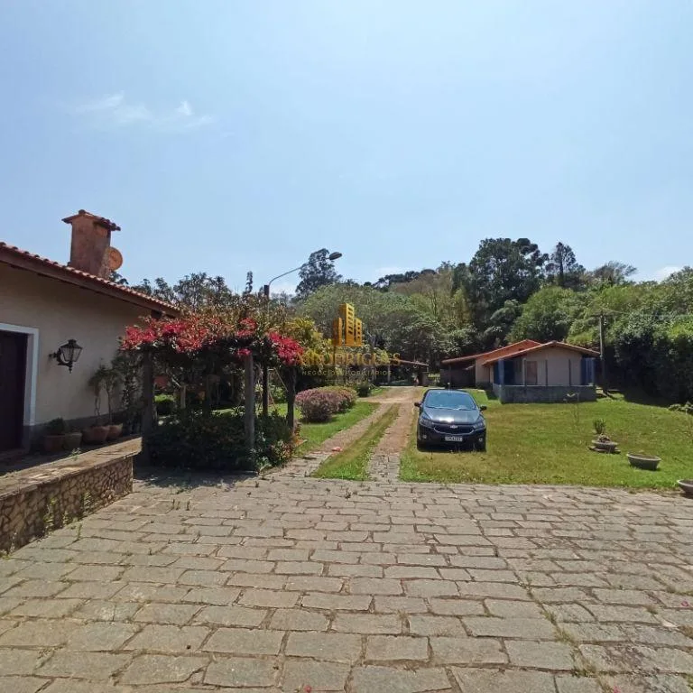 Casa para Venda em São Roque, Jardim das Flores, 3 dormitórios, 1 suíte, 3 banheiros