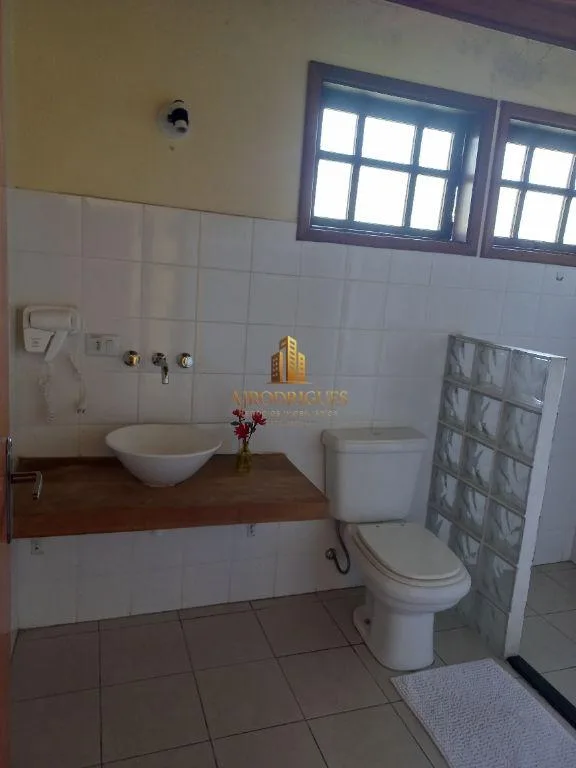 Casa para Venda em São Roque, Jardim das Flores, 3 dormitórios, 1 suíte, 3 banheiros