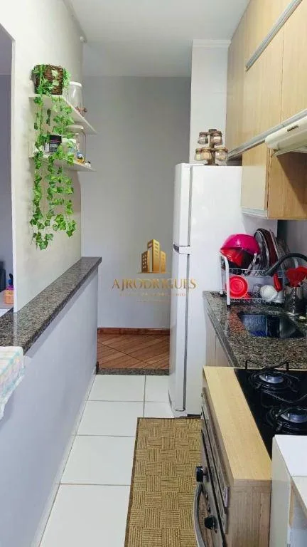 Apartamento para Venda em Mairinque, Granada, 2 dormitórios, 1 banheiro, 1 vaga