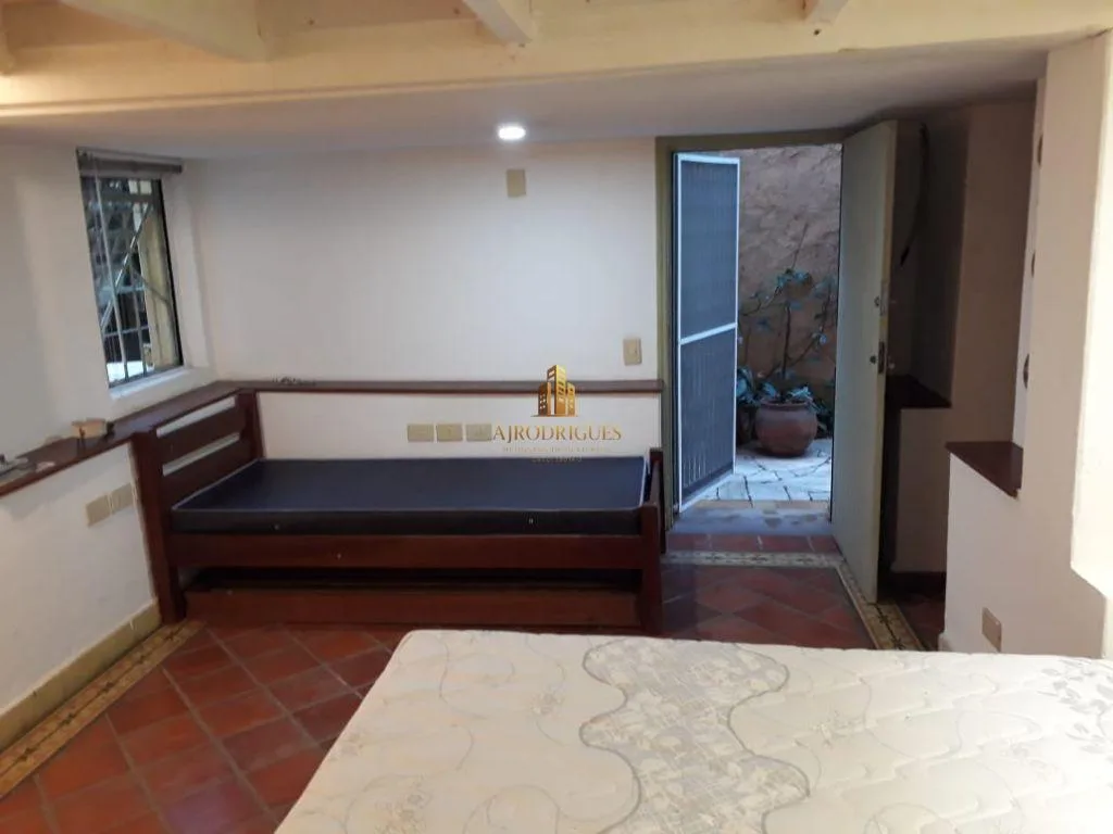 Casa para Venda em São Roque, Centro, 3 dormitórios, 2 banheiros, 1 vaga