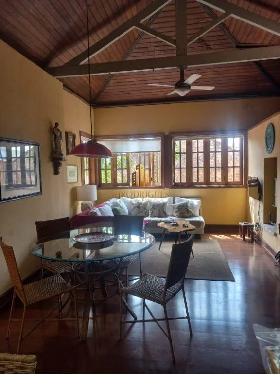 Casa para Venda em São Roque, Centro, 3 dormitórios, 2 banheiros, 1 vaga