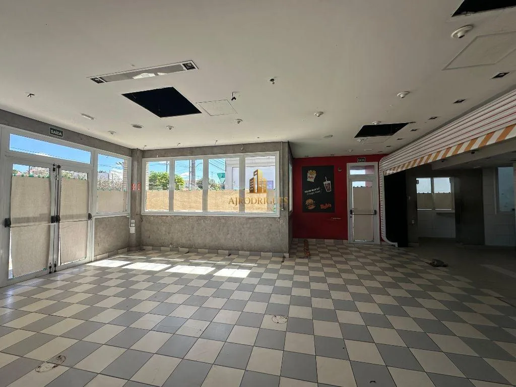 Comercial para Locação em São Roque, Centro, 4 banheiros, 5 vagas