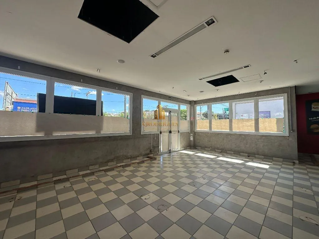 Comercial para Locação em São Roque, Centro, 4 banheiros, 5 vagas