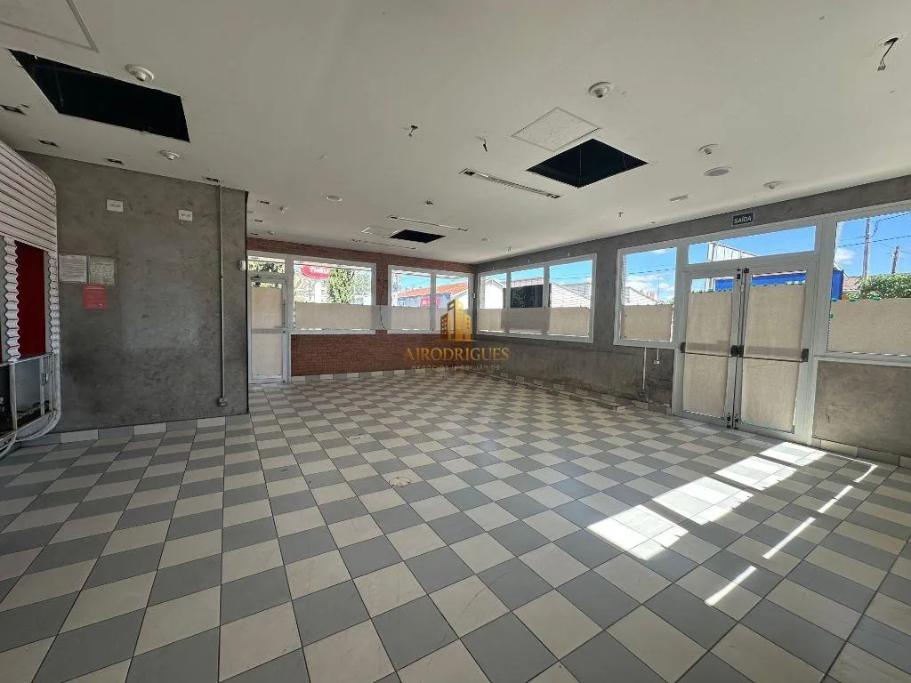 Comercial para Locação em São Roque, Centro, 4 banheiros, 5 vagas