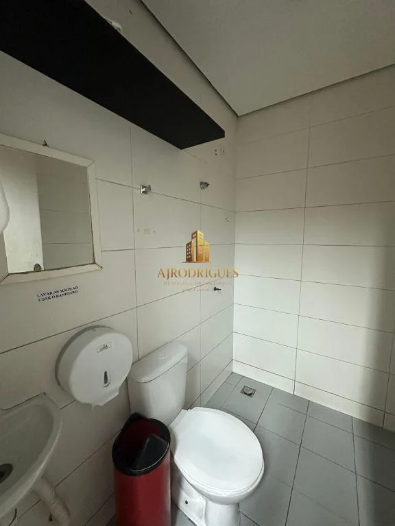 Comercial para Locação em São Roque, Centro, 4 banheiros, 5 vagas