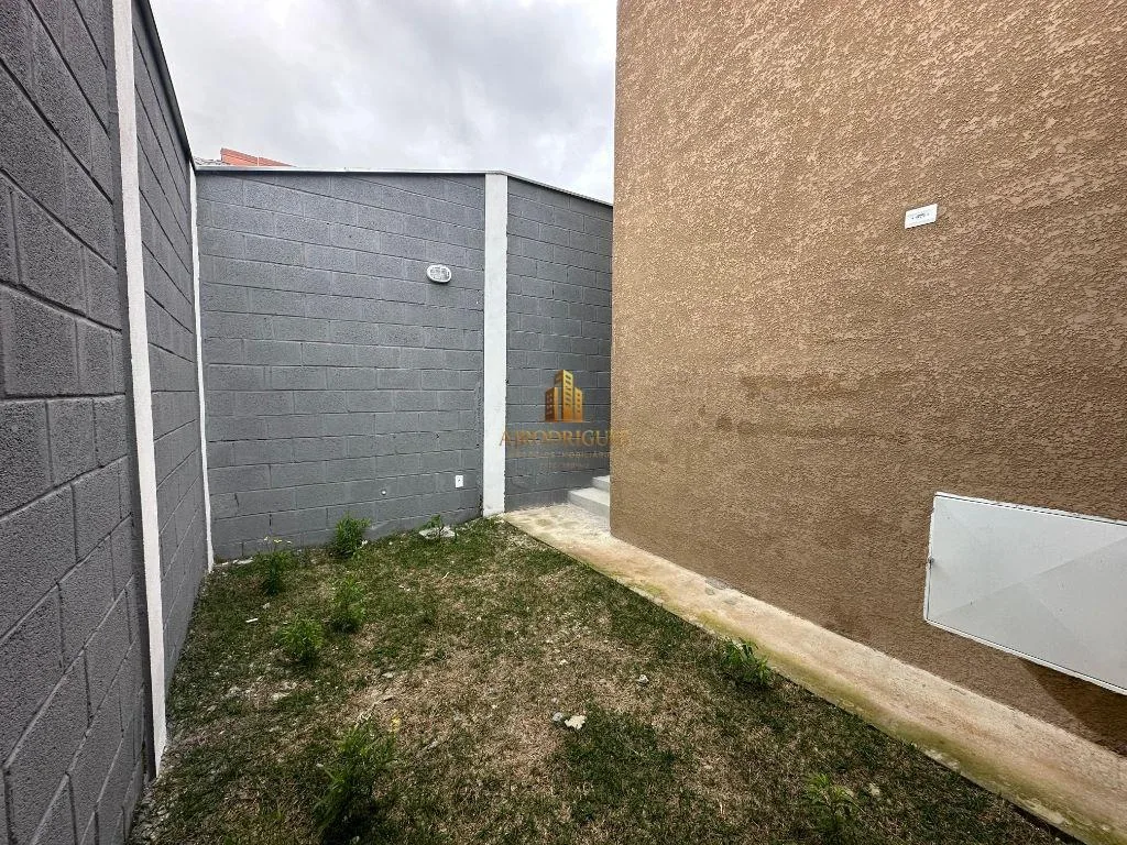 Casa para Venda em São Roque, Jardim Vinhas Do Sol (Mailasqui), 2 dormitórios, 1 suíte, 2 banheiros, 2 vagas