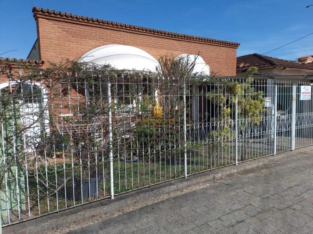 Casa para Venda em São Roque, Jardim Bandeirantes, 2 dormitórios, 1 banheiro, 1 vaga