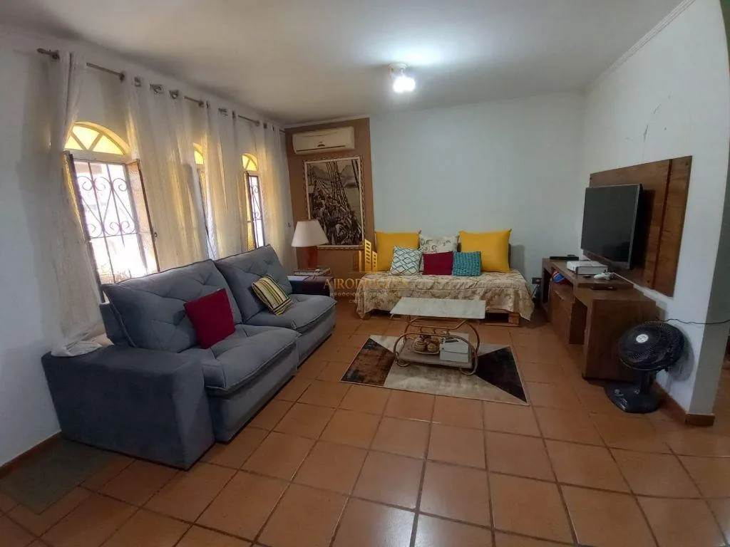 Casa para Venda em São Roque, Jardim Bandeirantes, 2 dormitórios, 1 banheiro, 1 vaga
