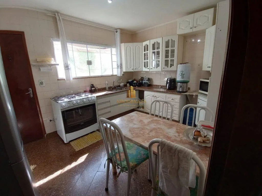 Casa para Venda em São Roque, Jardim Bandeirantes, 2 dormitórios, 1 banheiro, 1 vaga