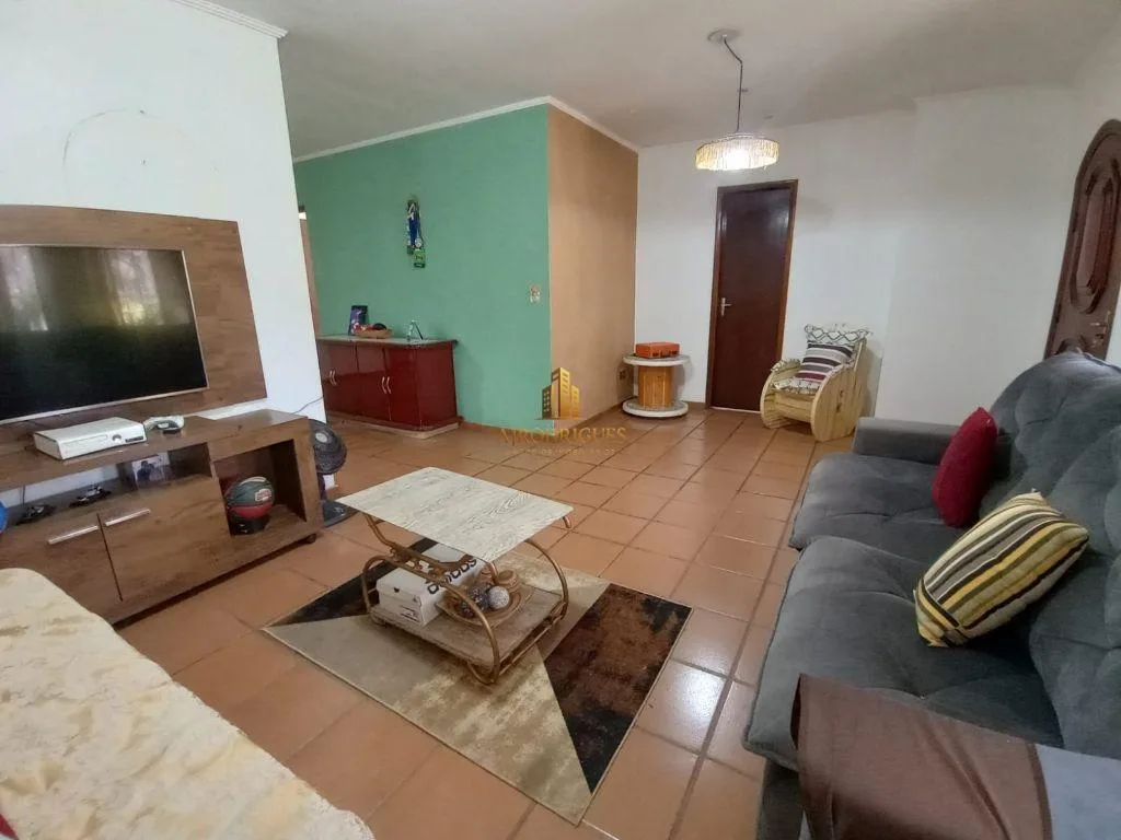 Casa para Venda em São Roque, Jardim Bandeirantes, 2 dormitórios, 1 banheiro, 1 vaga