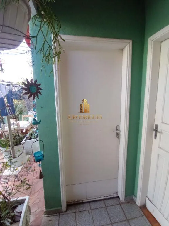 Casa para Venda em São Roque, Jardim Bandeirantes, 2 dormitórios, 1 banheiro, 1 vaga