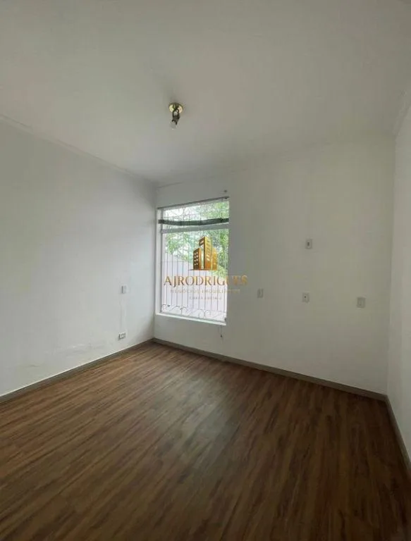Casa para Venda em São Roque, Vila Junqueira, 4 dormitórios, 2 suítes, 4 banheiros, 3 vagas