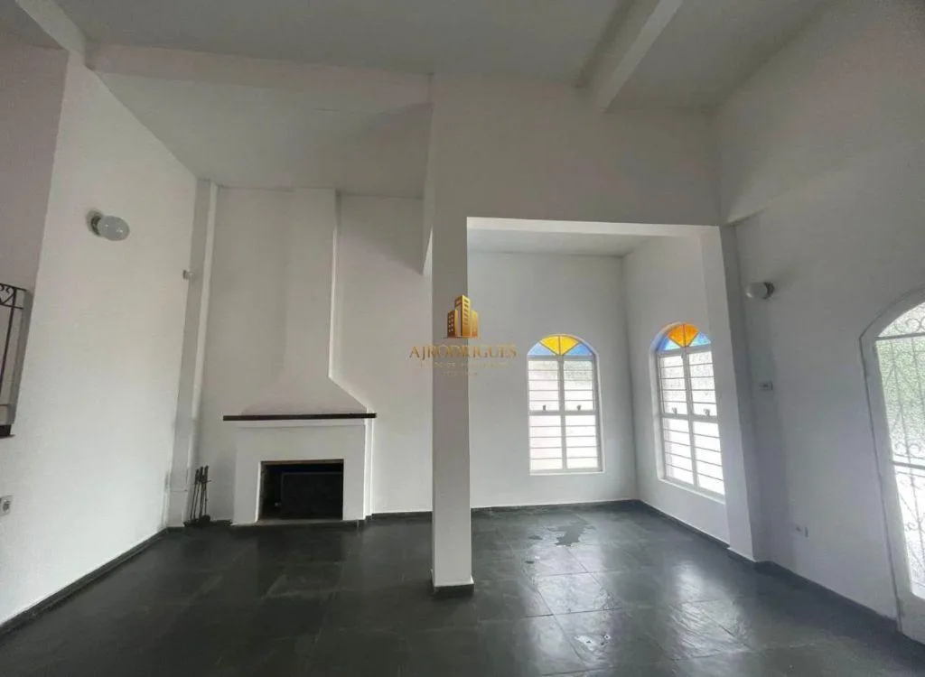 Casa para Venda em São Roque, Vila Junqueira, 4 dormitórios, 2 suítes, 4 banheiros, 3 vagas